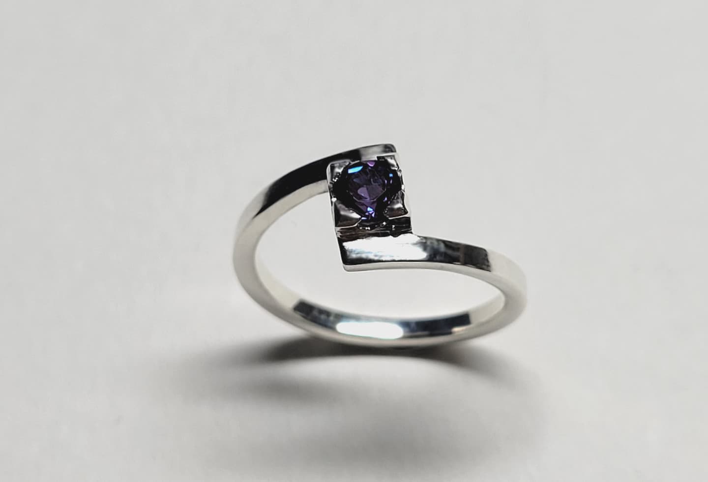 人工アレキサンドライト